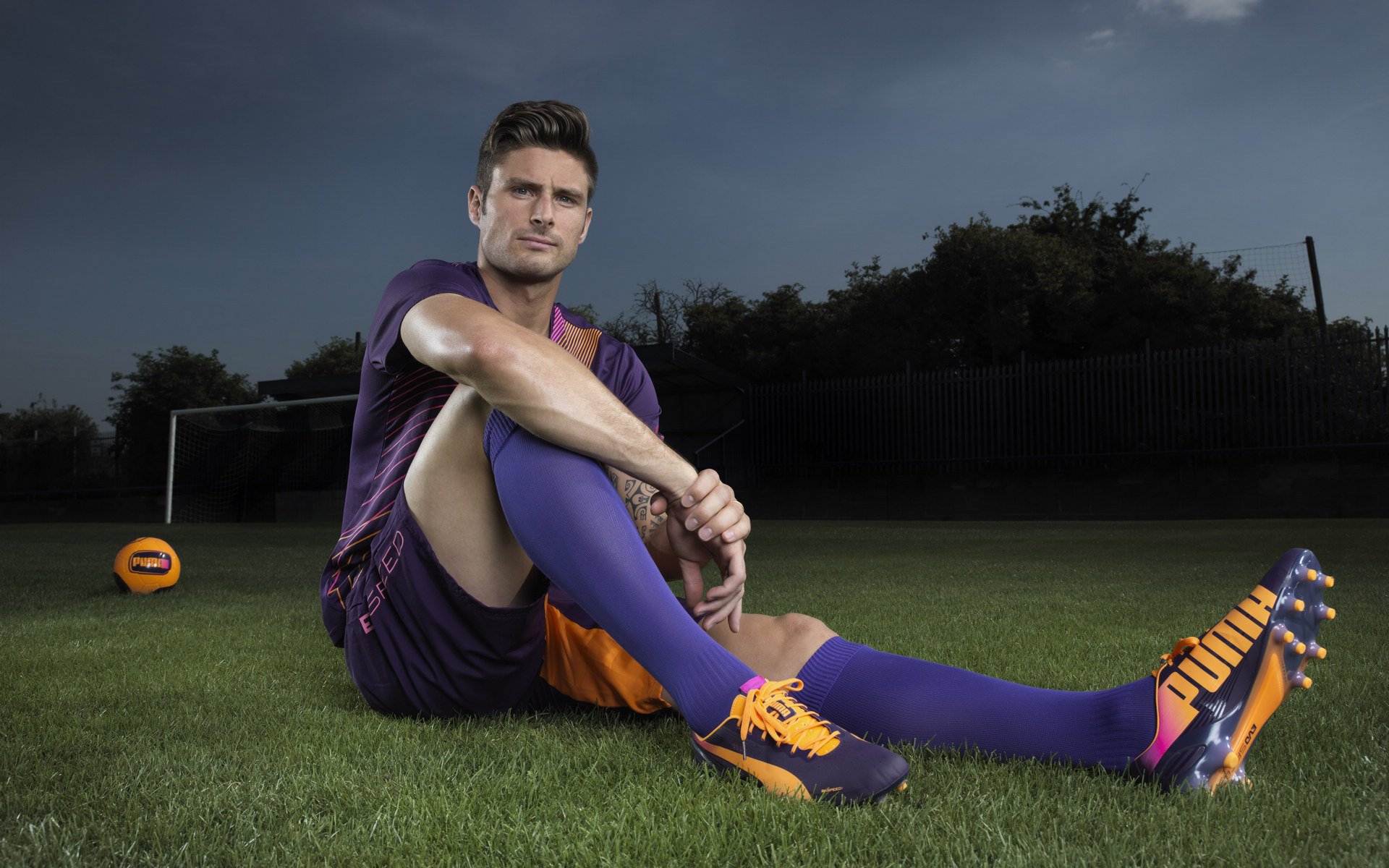 季后赛历史：库里在“决胜局”投中关键三分，帮助勇士逆转取胜！