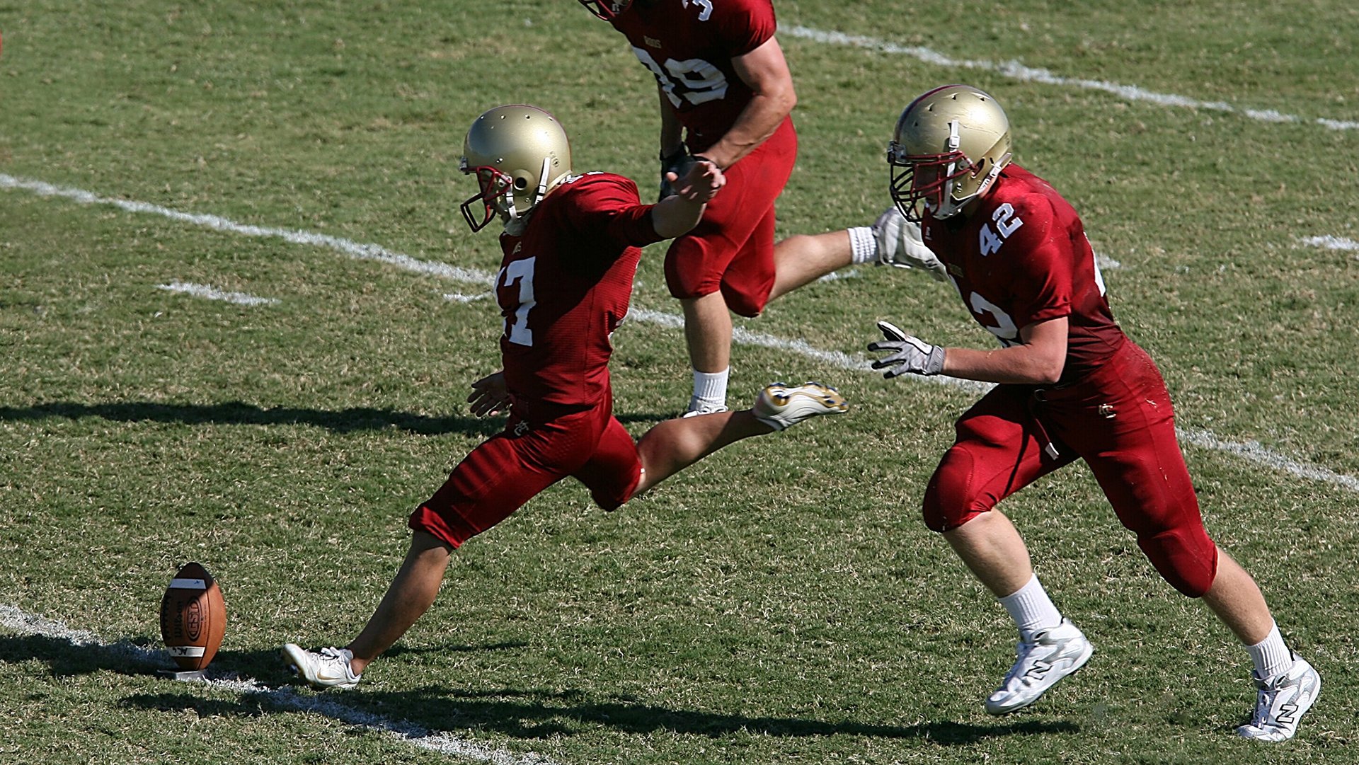 德甲：奥格斯堡1-2败给科隆，攻防转换频繁，奥格斯堡对阵科隆